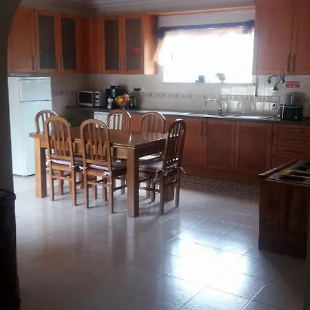 Bed and breakfast Dinosousa *
